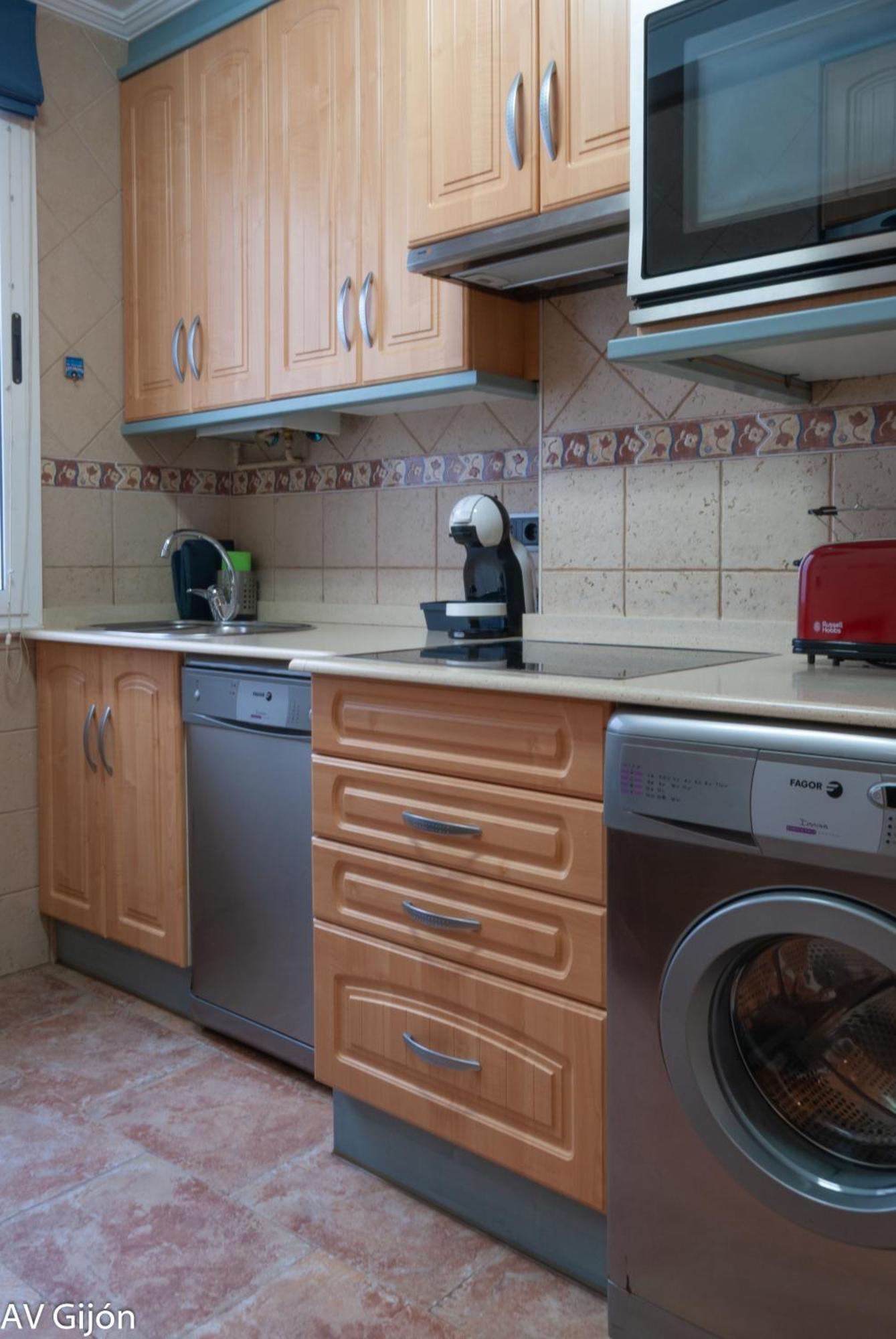 Av Premio Real 16 Apartment กิฮอน ภายนอก รูปภาพ