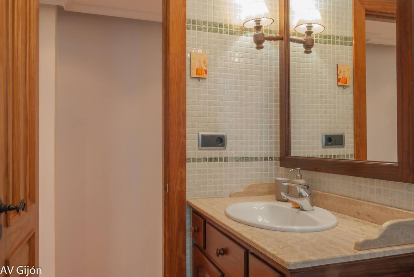 Av Premio Real 16 Apartment กิฮอน ภายนอก รูปภาพ