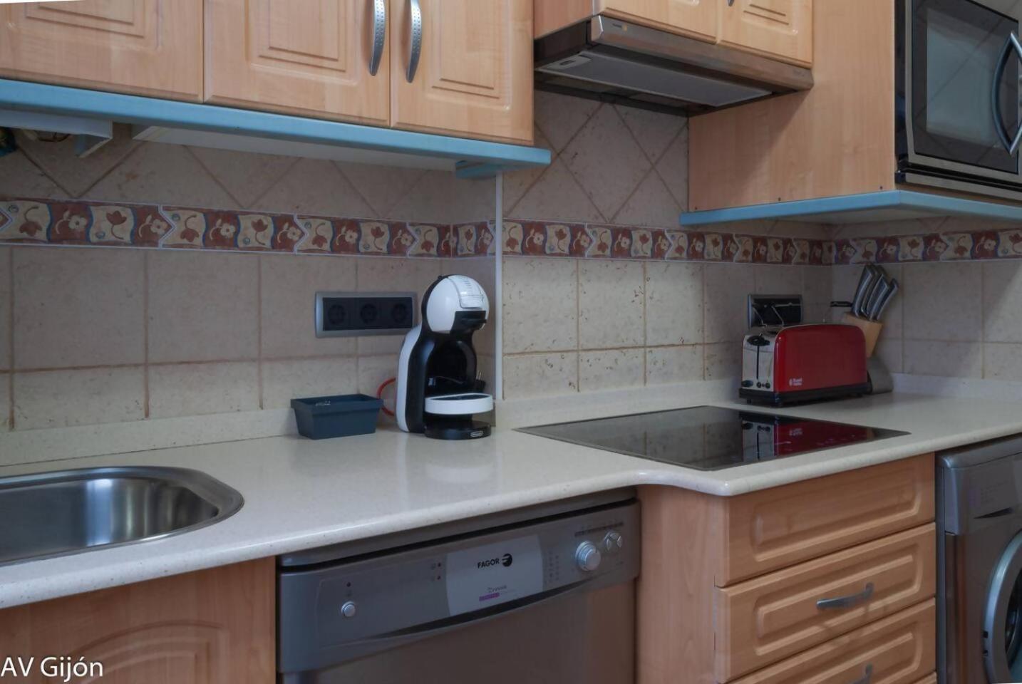 Av Premio Real 16 Apartment กิฮอน ภายนอก รูปภาพ